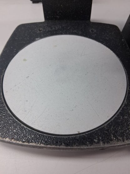 Leica StereoZoom 4 Microscope w/ 10X Eyepieces Stand & Light 7-30X Magnification