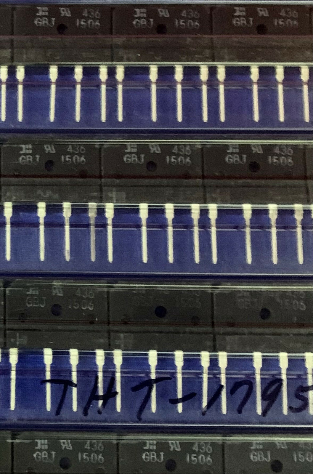 1 LOT 5 BUIZEN - TOTAAL AANTAL VAN 75 Bruggelijkrichter Enkele Fase GBJ1506 GBJ 1506