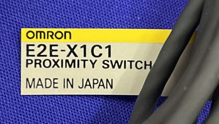 Lot van 3 Omron E2E-X1C1 naderingssensoren