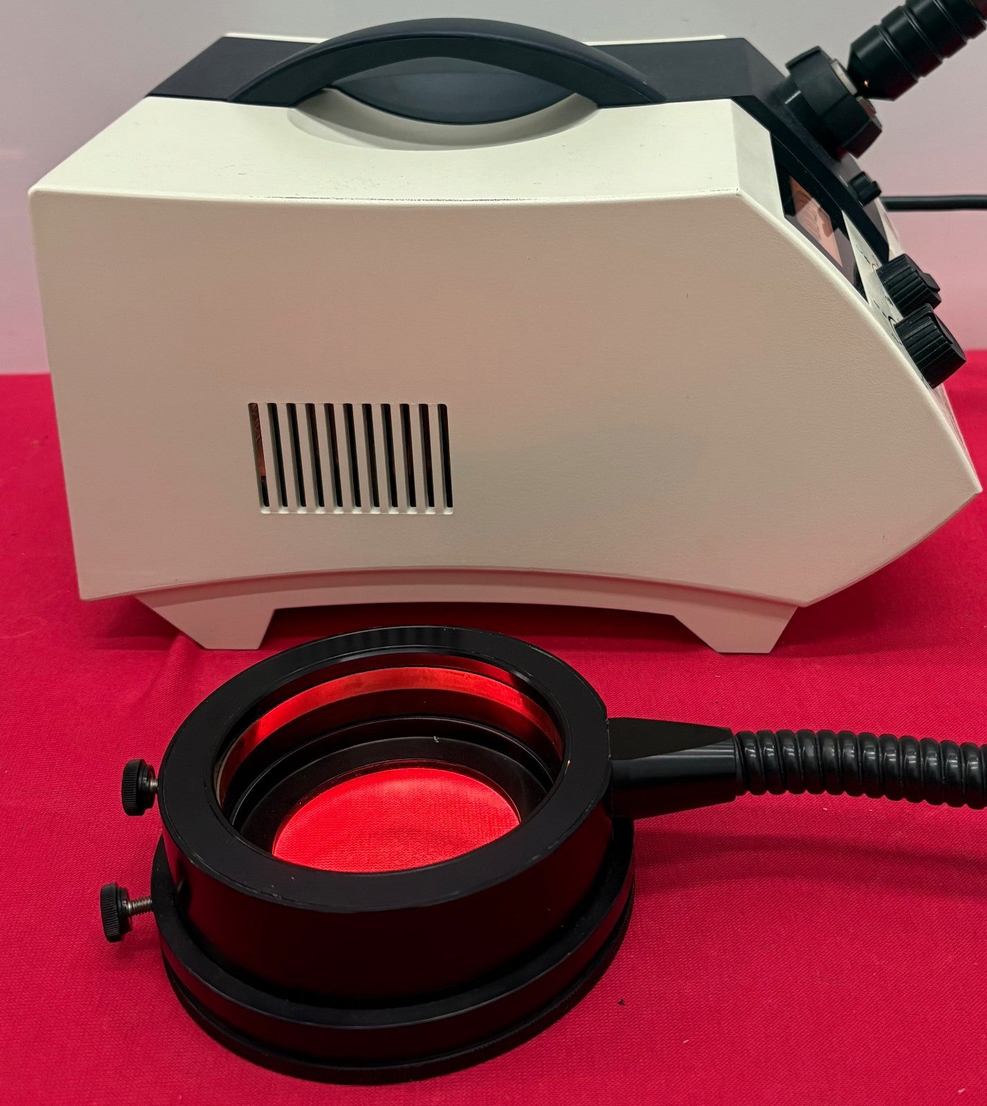 SCHOTT LEICA KL2500 LCD LIGHT SOURCE w/ NO BRAND RING-LIGHT FOR MICROSCOPE