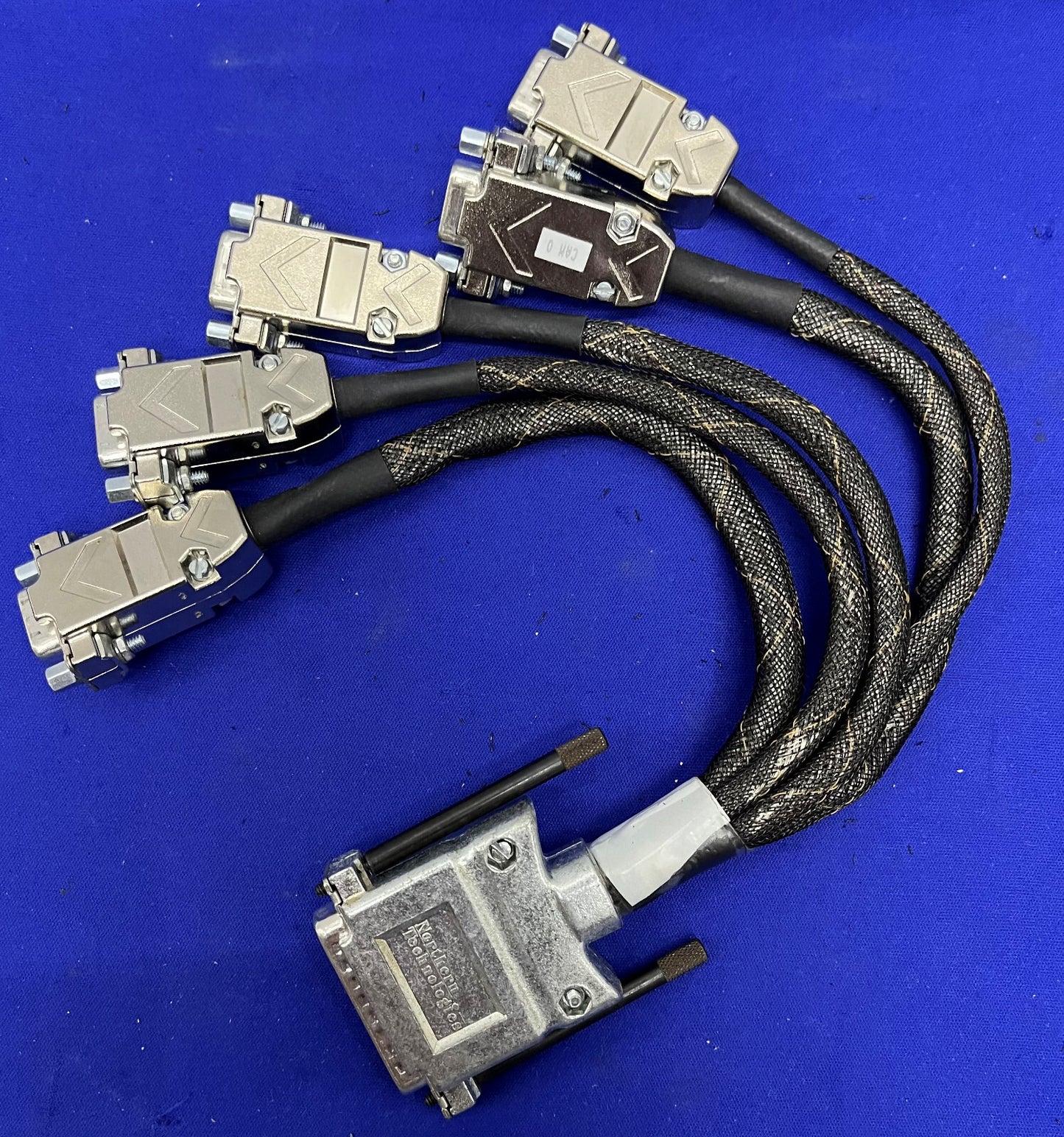 NORTHERN TECHNOLOGIES スプリッターケーブル 19-4606-4 REV. G 44ピン オス