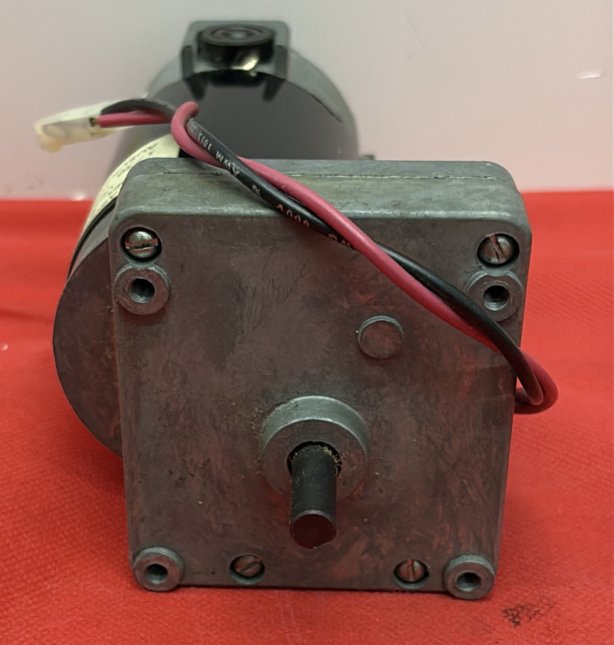 GLEASON-AVERY  V-D.C. GEARMOTOR  V7220-PE2484W-9327 1/30HP 220 RPM