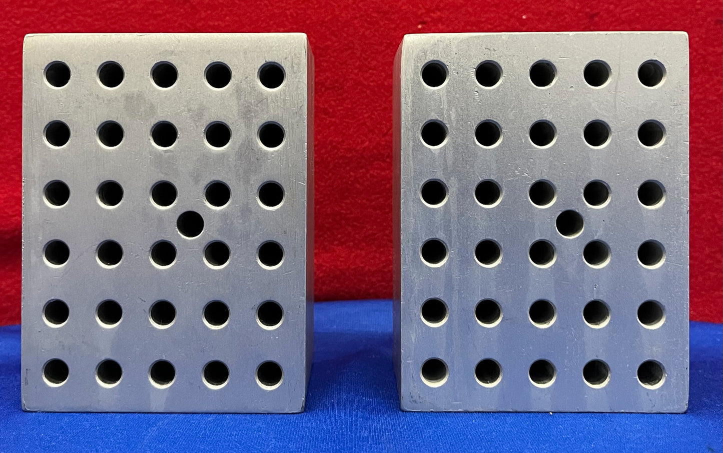 1 LOT DE QTE 2 - BLOC CHAUFFANT ALUMINIUM THERMOLYNE BK165X3A 30 PUITS POUR TUBES DE 6 mm