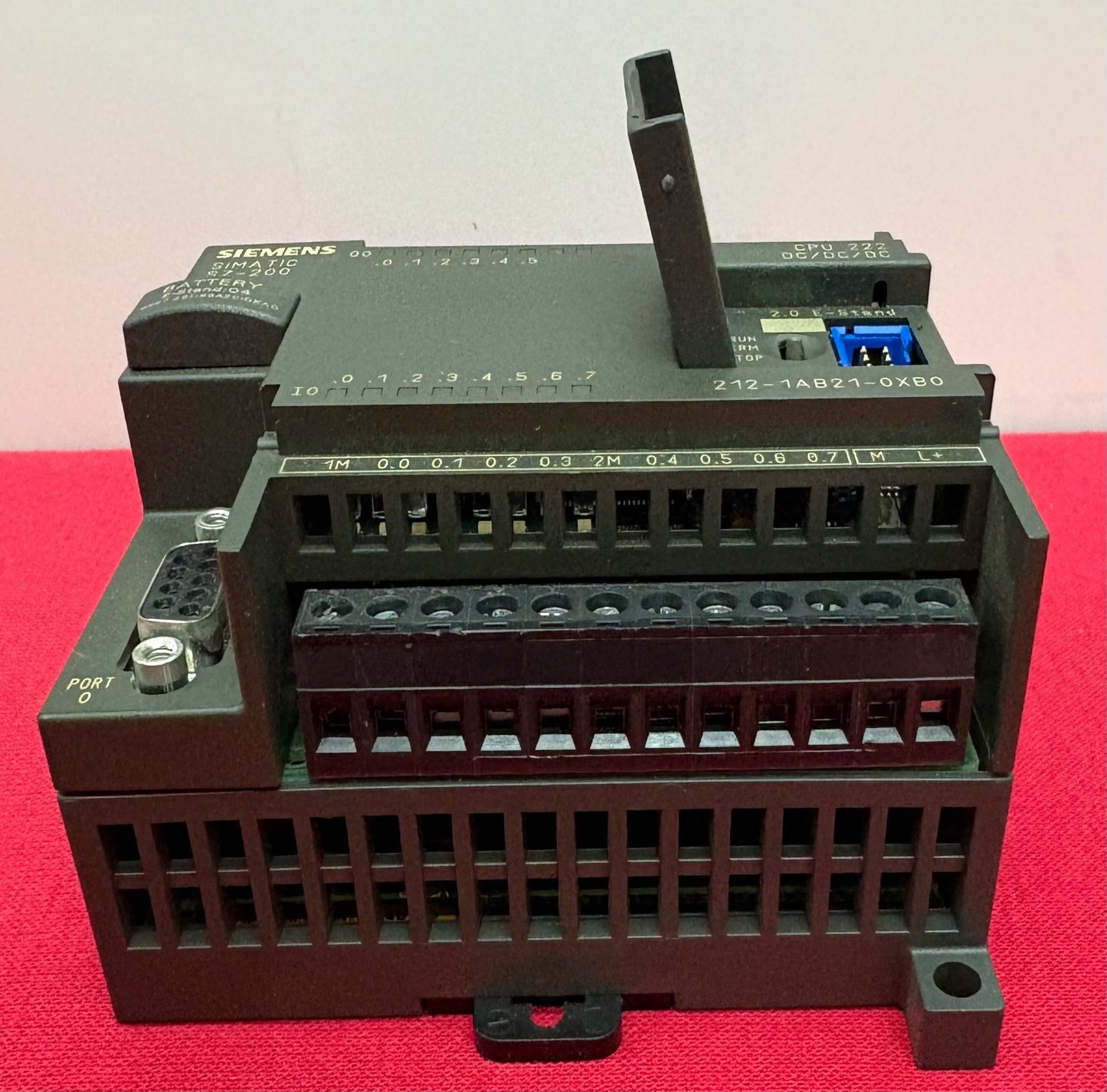 SIEMENS 212-1AB21-0XB0 DC POWER SUPPLY SIMATIC S7-200 MISSING COVERS OVER SCREWS