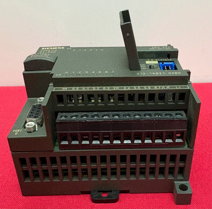 SIEMENS 212-1AB21-0XB0 DC POWER SUPPLY SIMATIC S7-200 MISSING COVERS OVER SCREWS