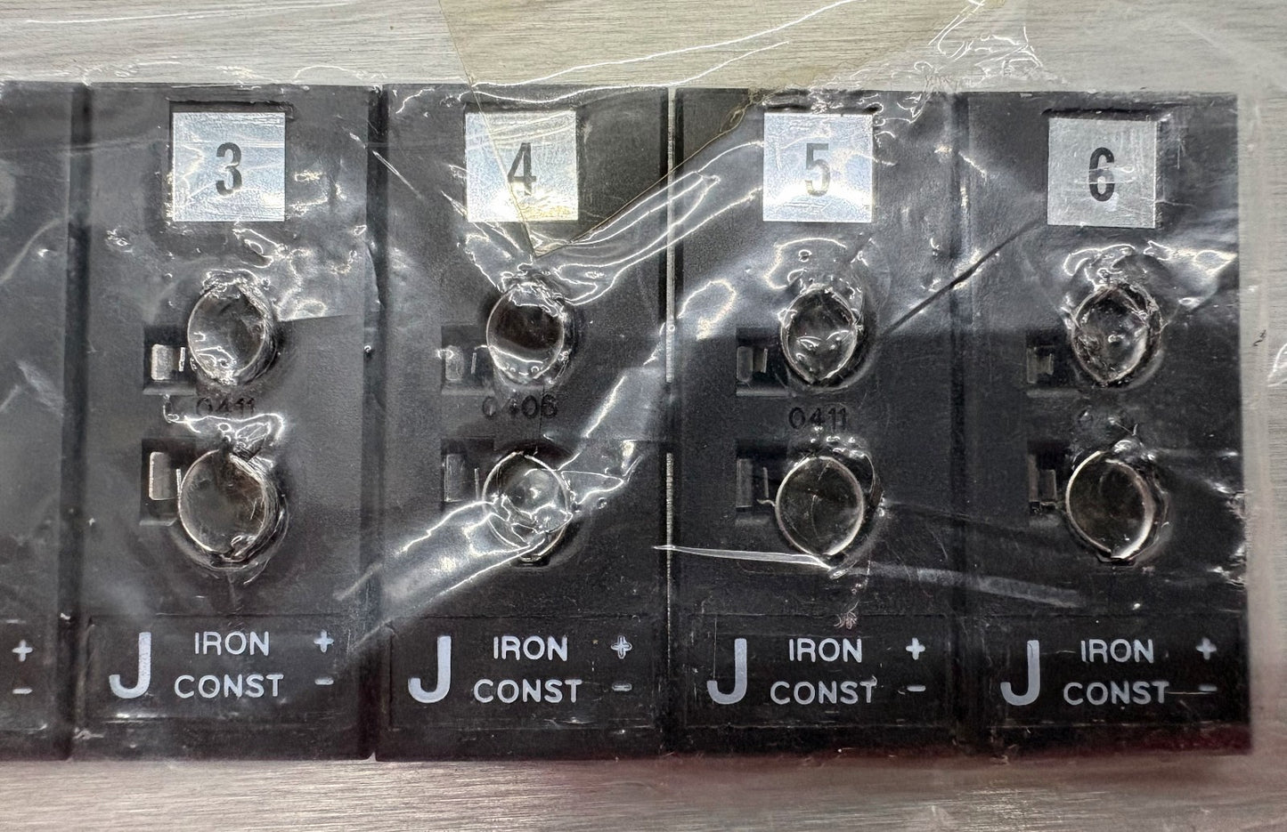 OMEGA TYPE J (IRON-CONSTANTAN) 6 TERMINAL BLOCK THERMOCOUPLE CONNECTOR CERAMIC