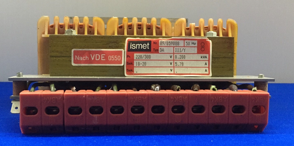 ISMET 89/059088 TRASFORMATORE 50HZ TIPO DA III/Y PR 220/380V 0,200 kVA sek 18-20 V