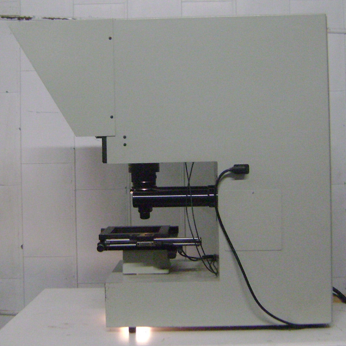 ACU-RITE SERIE FORTY 49-GMXT OPTISCHE COMPARATOR INSPECTIEAPPARATUUR