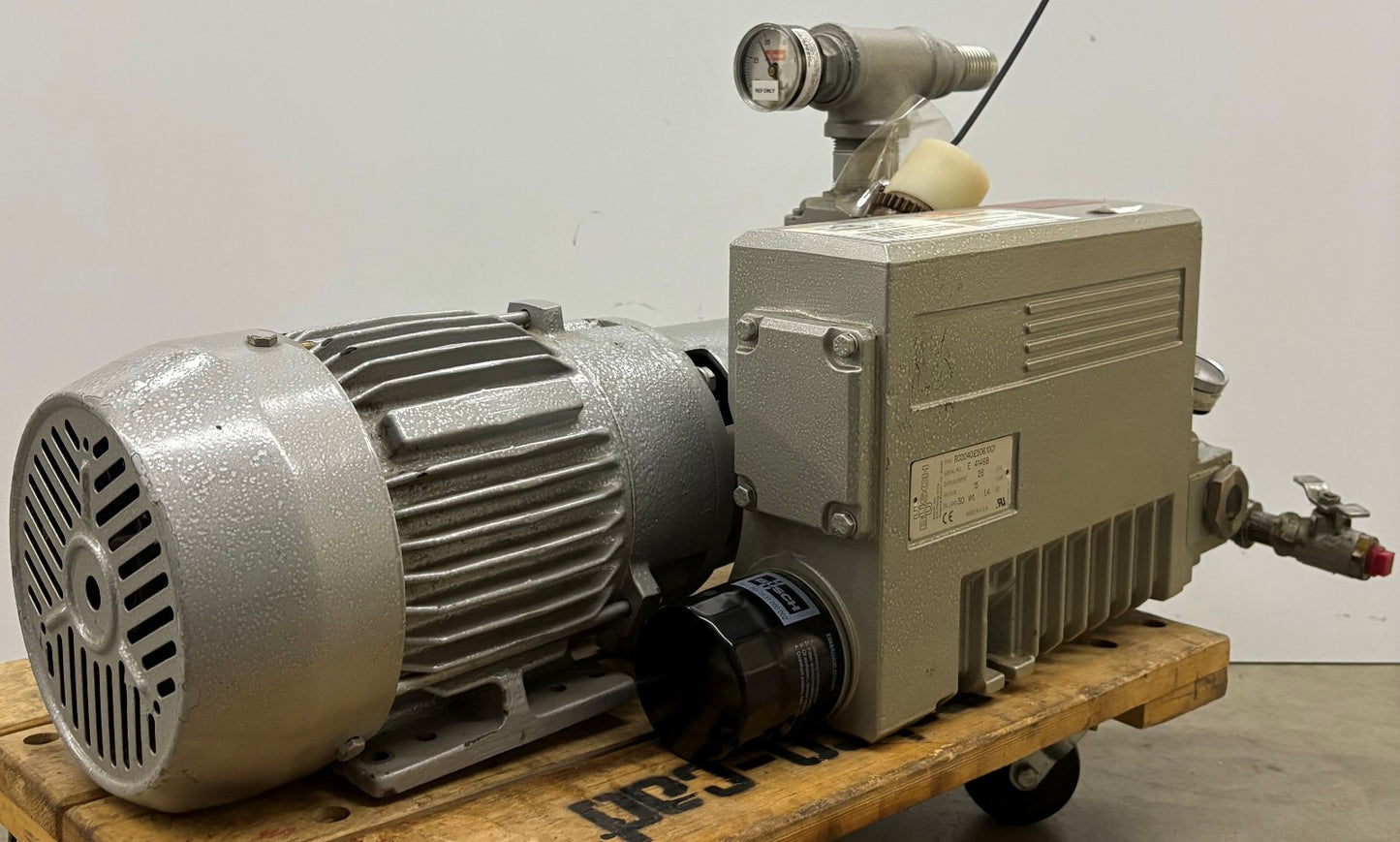 BUSCH RA0025.E506.1001 ROTARY VANE VACUUM PUMP W/ TOSHIBA MOTOR - PARTS REPAIR