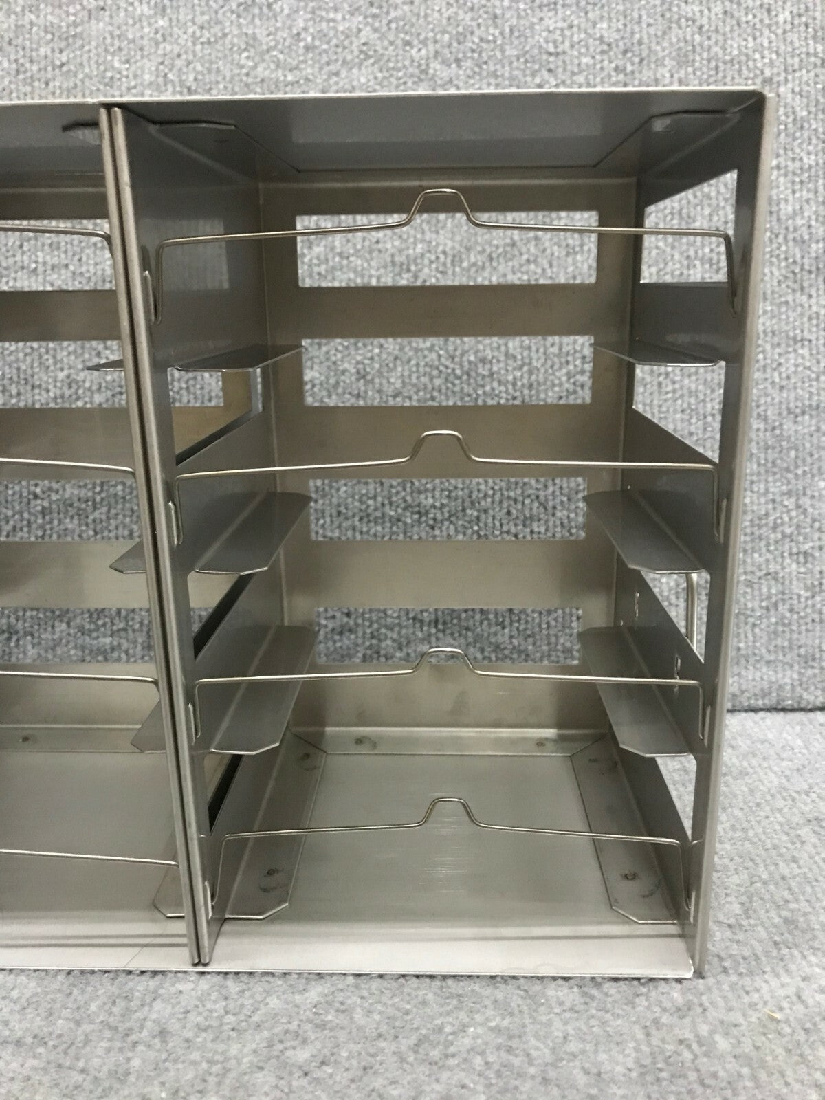 NALGENE NALGE NUNC 5038-4422 ESTANTERÍA HORIZONTAL PARA CRIOCAJAS DE 1,2/2,0 ml, 16 ESTANTES 