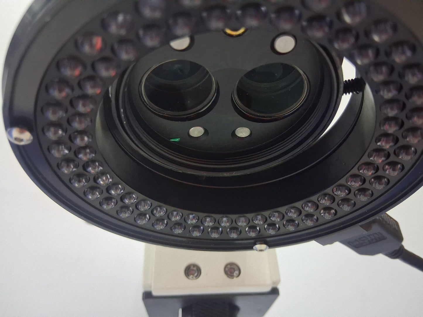 LEICA S4E STEREO ZOOM MICROSCOPE 6.3 -30 X MAGNIFICATION WITH STAND & LED LIGHT
