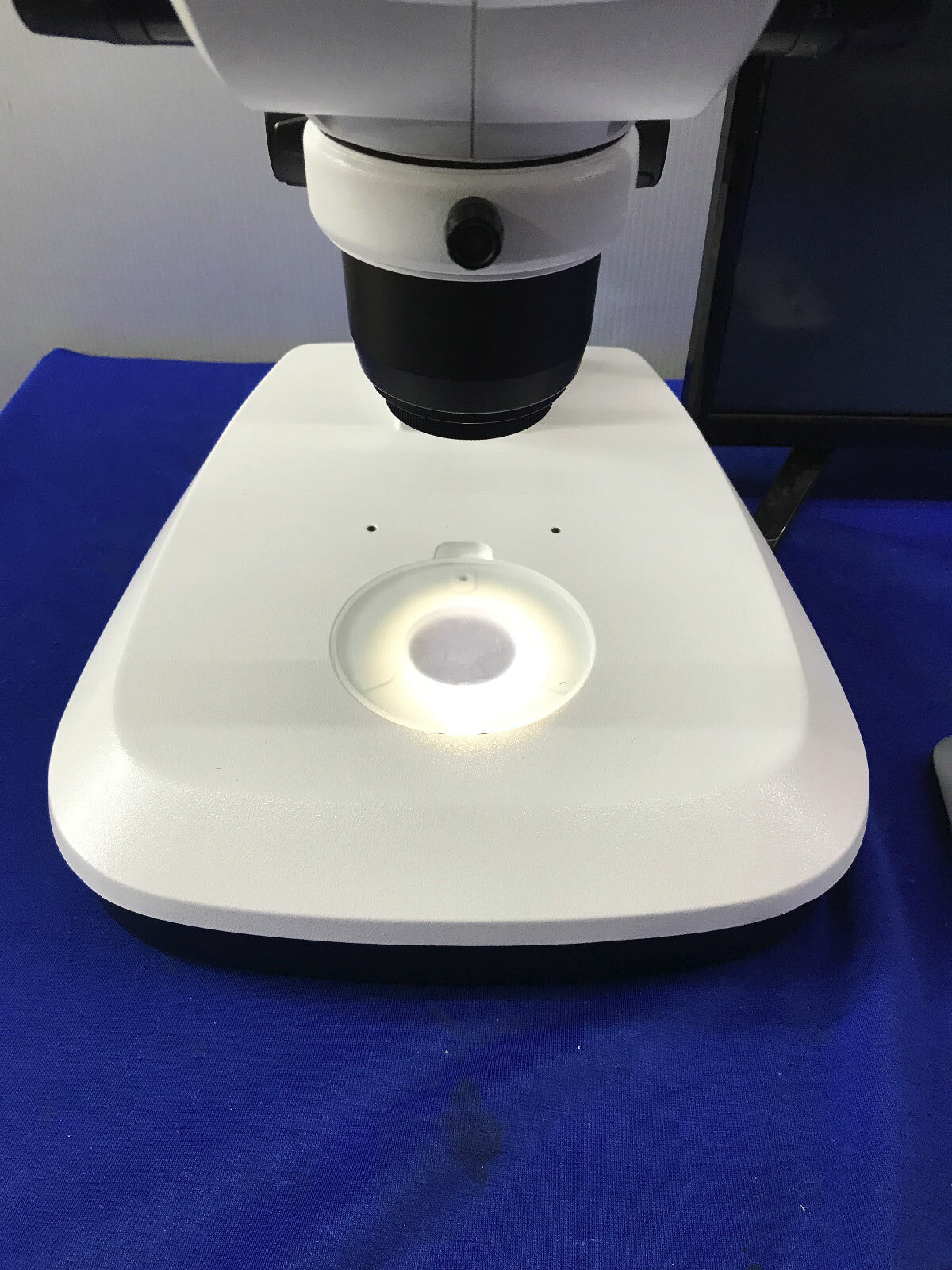 MMBT Polarizing Stereo Trinocular Video Microscope With LED Backlight 6.8-47X