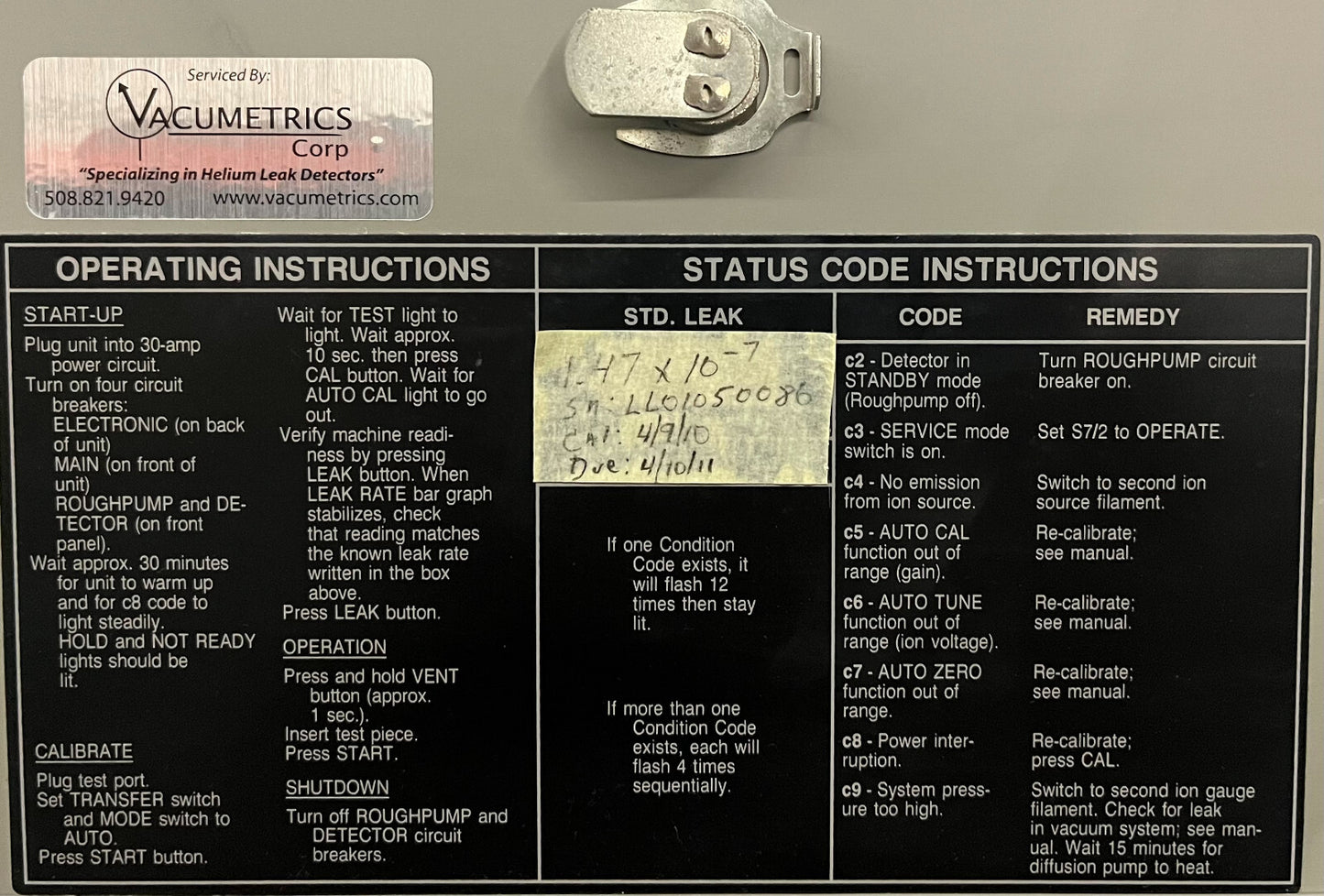 VARIAN AUTO-TEST 947 HELIUM MASS SPECTROMETER LEAK DETECTOR- FOR PARTS/REPAIR H2