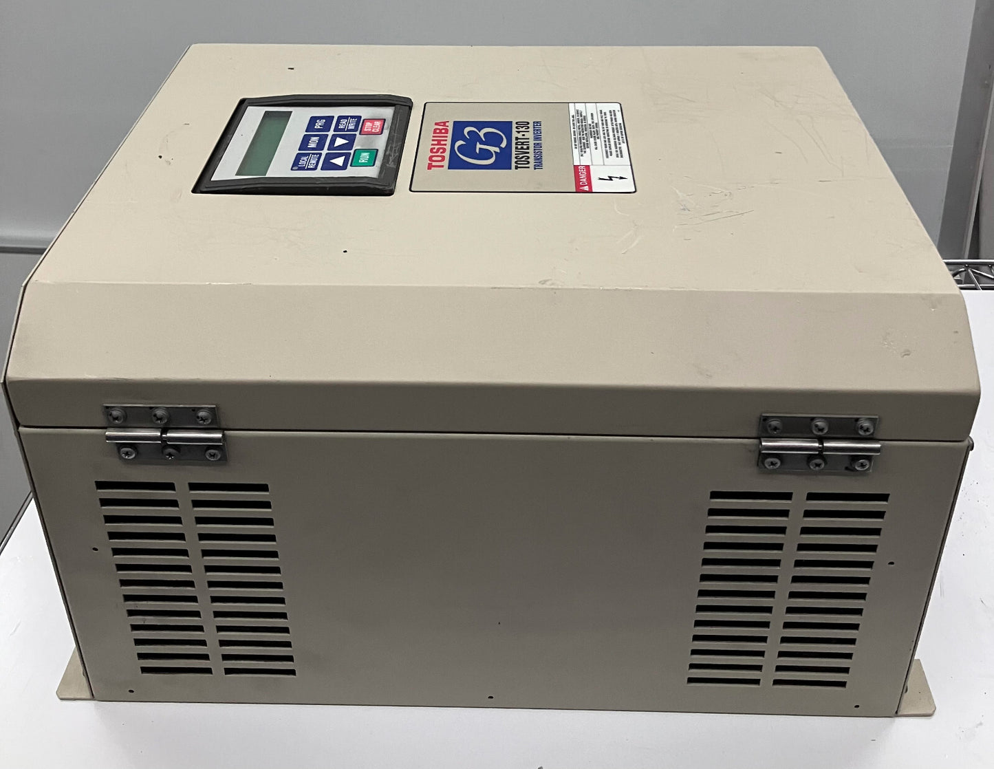 INVERTER A TRANSISTOR TOSHIBA VT130G3U4220 TOSVERT-130 G3 