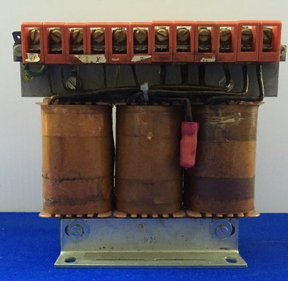 ISMET 84/071597 / 30102 TRANSFORMATEUR TYP DA,0,200 kVA, PR 220/380 V