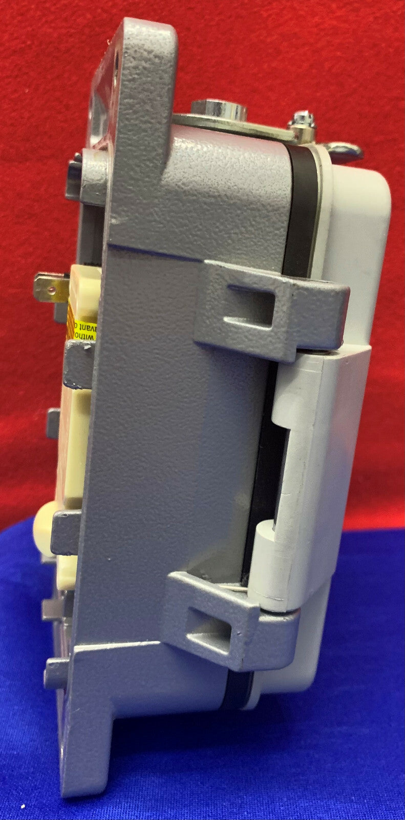 PHOENIX CONTACT 5604431 HC-P:RJ45 CAT5 GFCI 3A COMPUTER INTERFACE.