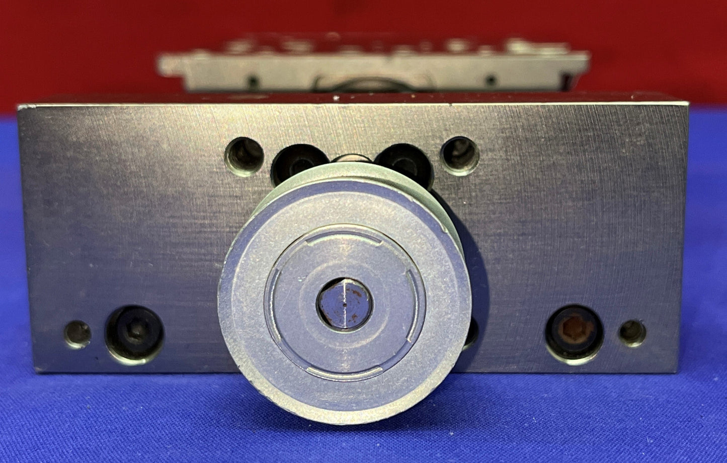 THK LM-Führung HSR12RM mit Schraube und Plattenbühne