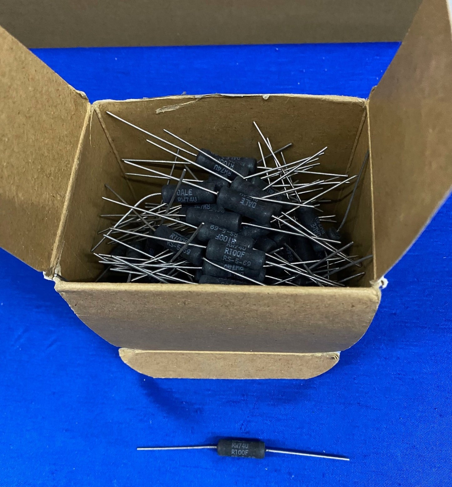 DALE RS-5-69 RW74UR100F RESISTOR WIREWOUND - 1 BOX QTY 100