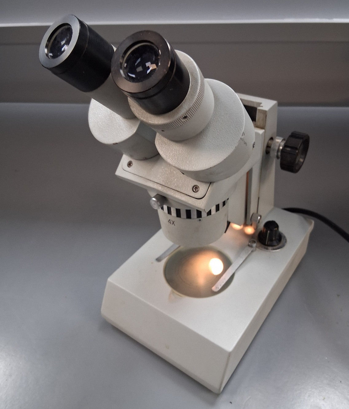 20X -40X STEREO MICROSCOPE WF10X DUAL TOP AND BOTTOM LIGHT