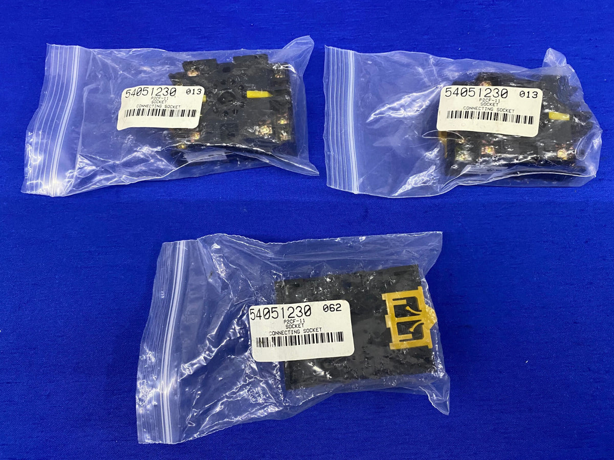Prise de connexion Omron 2CF-11/54051230 - 1 lot Qté 3