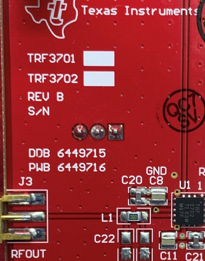 TEXAS INSTRUMENTS TRF3701 / TRF3702 REV B RF-ONTWIKKELINGSTOOLS
