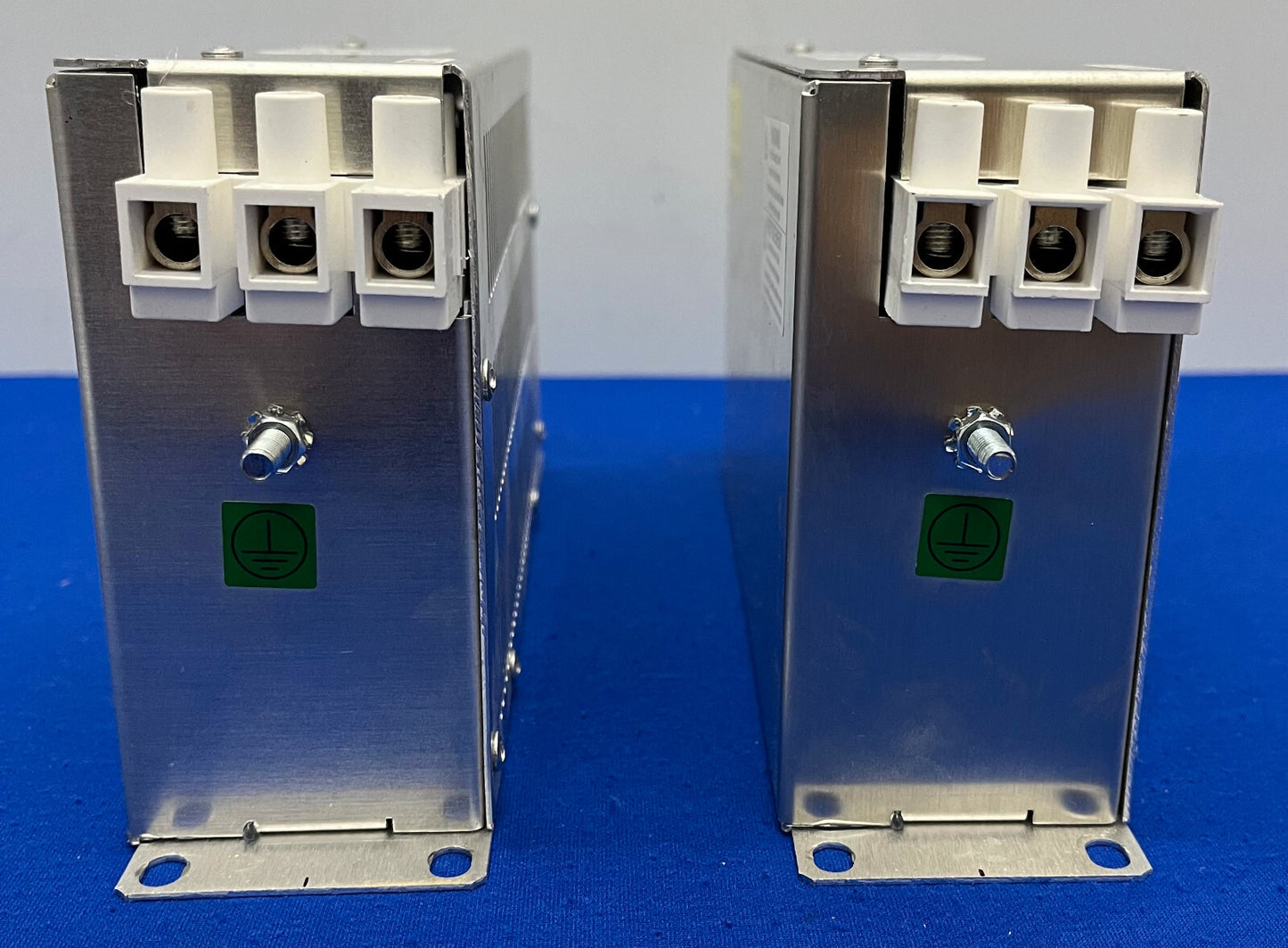 Allen Bradley AB 2198 KINETIX 5700 ENC LIJNFILTER 2198-DBR20-F SER A - HOEVEELHEID 2