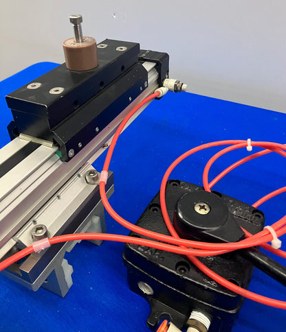 CILINDRO SENZA STELO NORGREN GUIDA 25MM C/46125/M/8 CON INTERRUTTORE PNEUMATICO