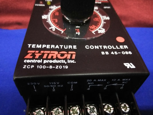 ZYTRON BB 45-086  ZCP 100-8-Z019 TEMPERATURE CONTROLLER