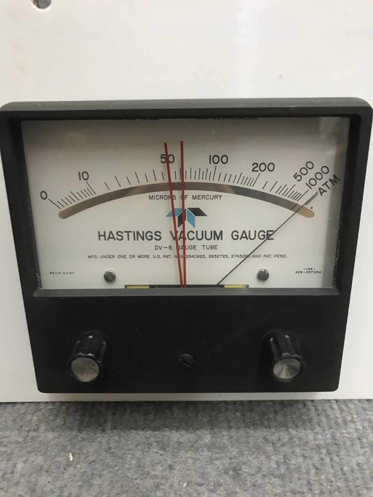QTY 1- MAGNEHELIC GAUGE 2004C & QTY 1- HASTINGS VACUUM GAUGE DV-6 GAUGE TUBE