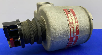 CROUSE-HINDS EGP 3142 モデル M2 EGP シリーズ プッシュ ボタン ステーション コンデュエット C1 GD 2EFG