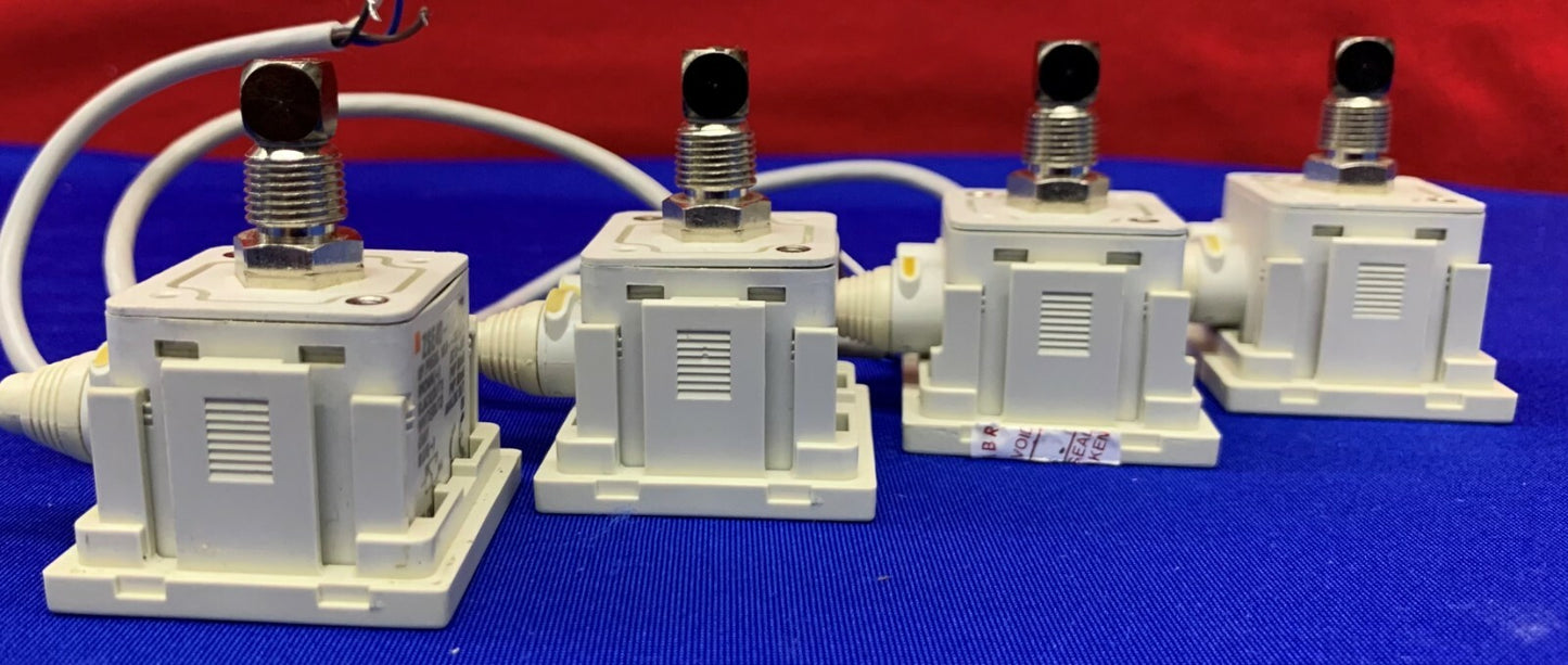 1 lote de 4 interruptores de vacío digitales SMC ZSE40-T1-62L 