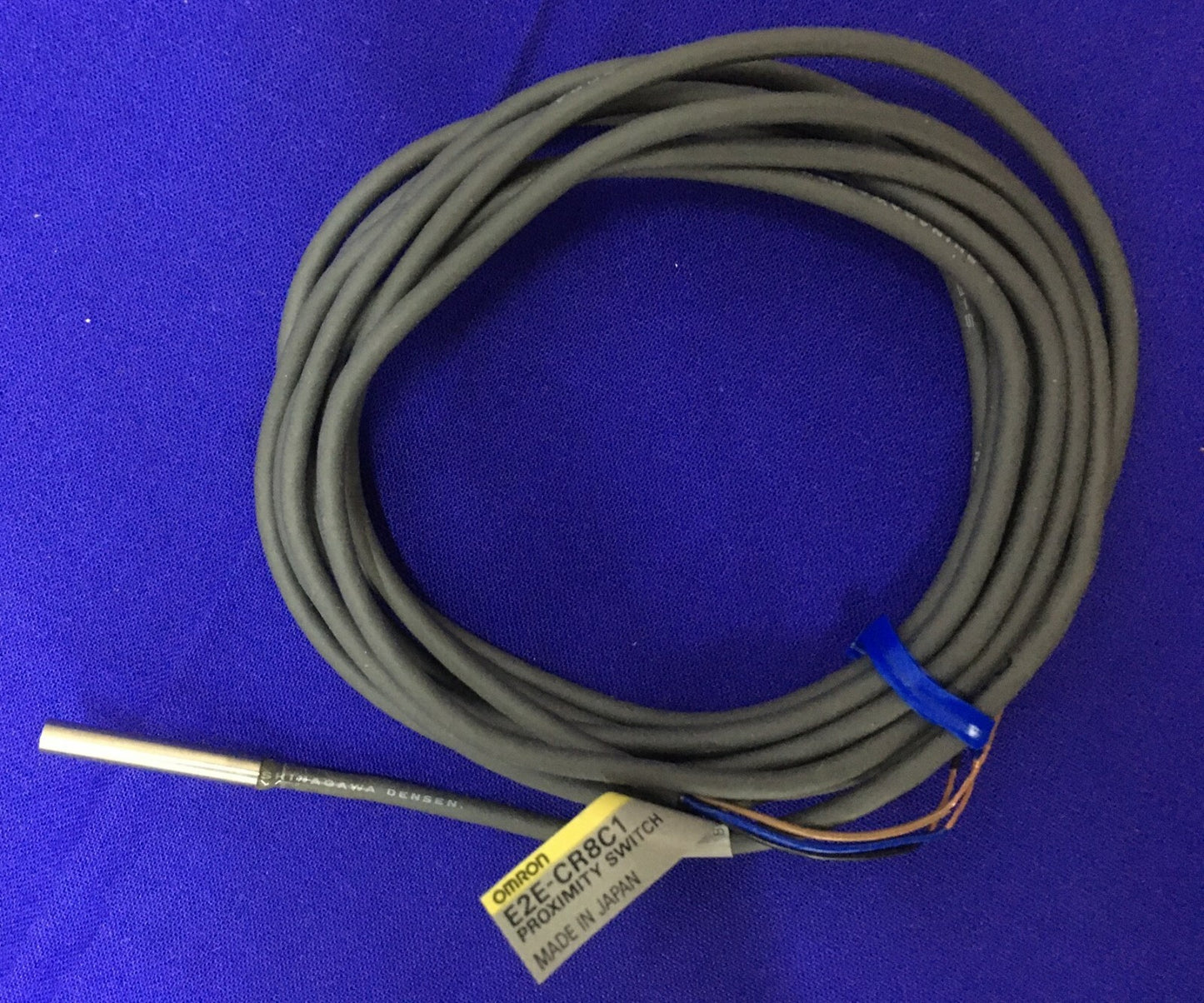 OMRON E2E / E2E-CR8C1 / E2ECR8C1 PROXIMITY SWITCH 2m CABLE VOLTS 12 TO 24 VDC