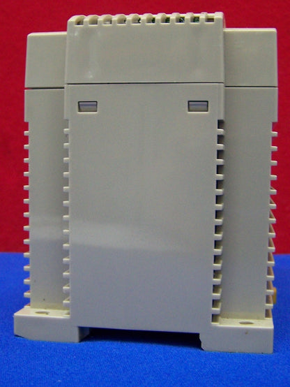 OMRON S82K-10024 VOEDING