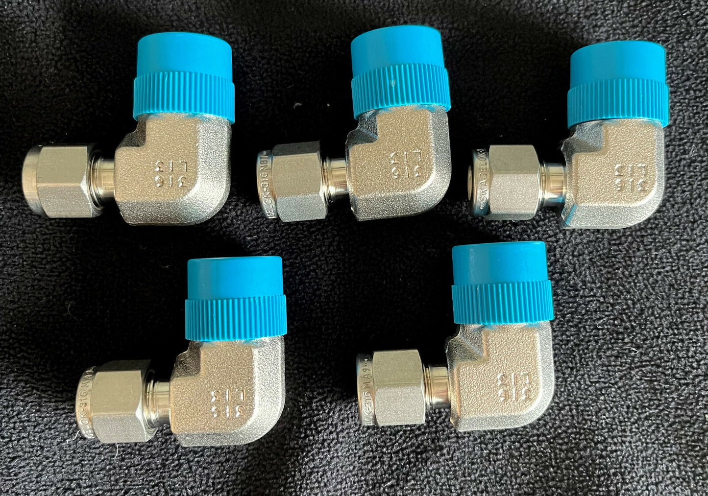 1 paquet de 5 raccords et adaptateurs de tubes Swagelok SS-400-2-6, coude mâle 1/4 x 3/8