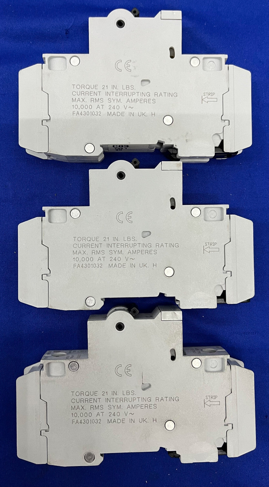 DISYUNTOR CUTLER-HAMMER WMTC1003 DE 3 AMPERIOS - 1 LOTE CANTIDAD 3