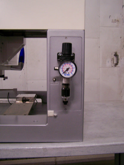 INFOTECH AUTOMATION AG IP-1000 "The Bull" PICK AND PLACE SYSTEM