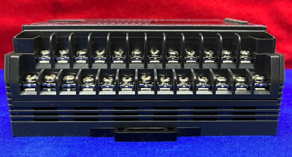 KEYENCE KV-40DT / KV40DT PROGRAMMEERBARE CONTROLLER (AFDEKKING ONTBREEKT) 