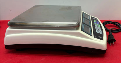 QTECH ELECTRONIC DIGITAL COUNTING SCALE G-30 (30lbs 13.6kg) 110V / 60Hz