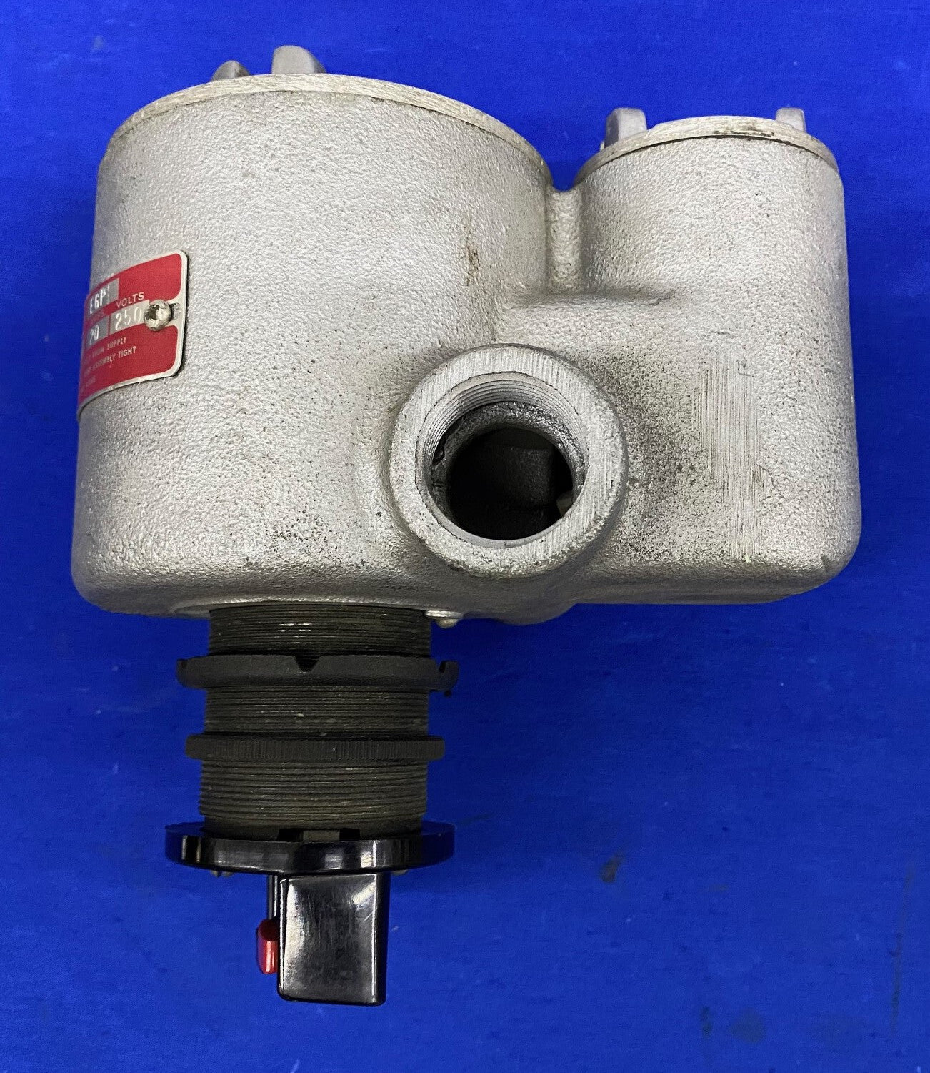CROUSE-HINDS EGP 3142 モデル M2 EGP シリーズ プッシュ ボタン ステーション コンデュエット C1 GD 2EFG