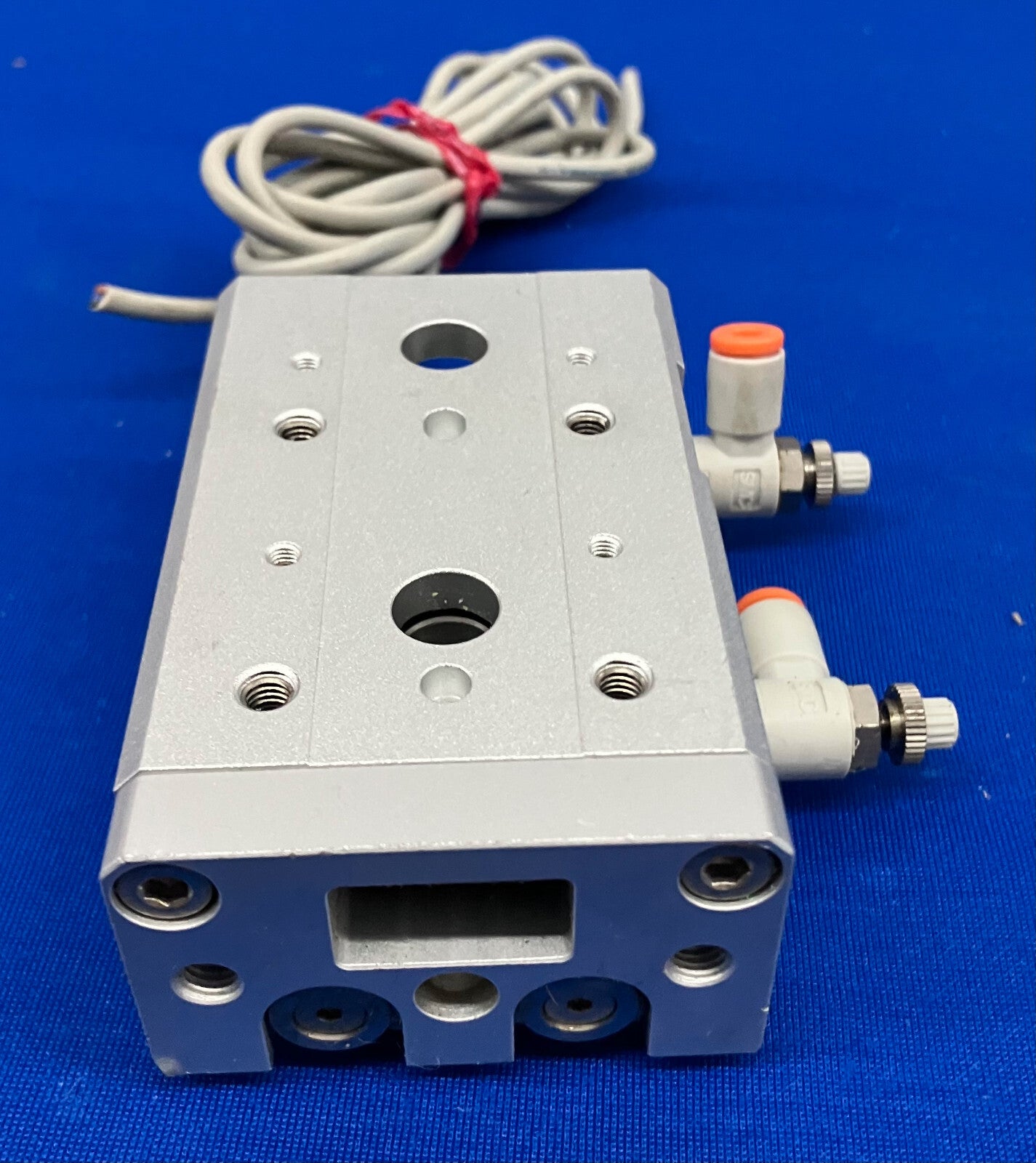 CILINDRO AD ARIA GUIDATO CON SLITTA DA TAVOLO SMC MXS12L-20