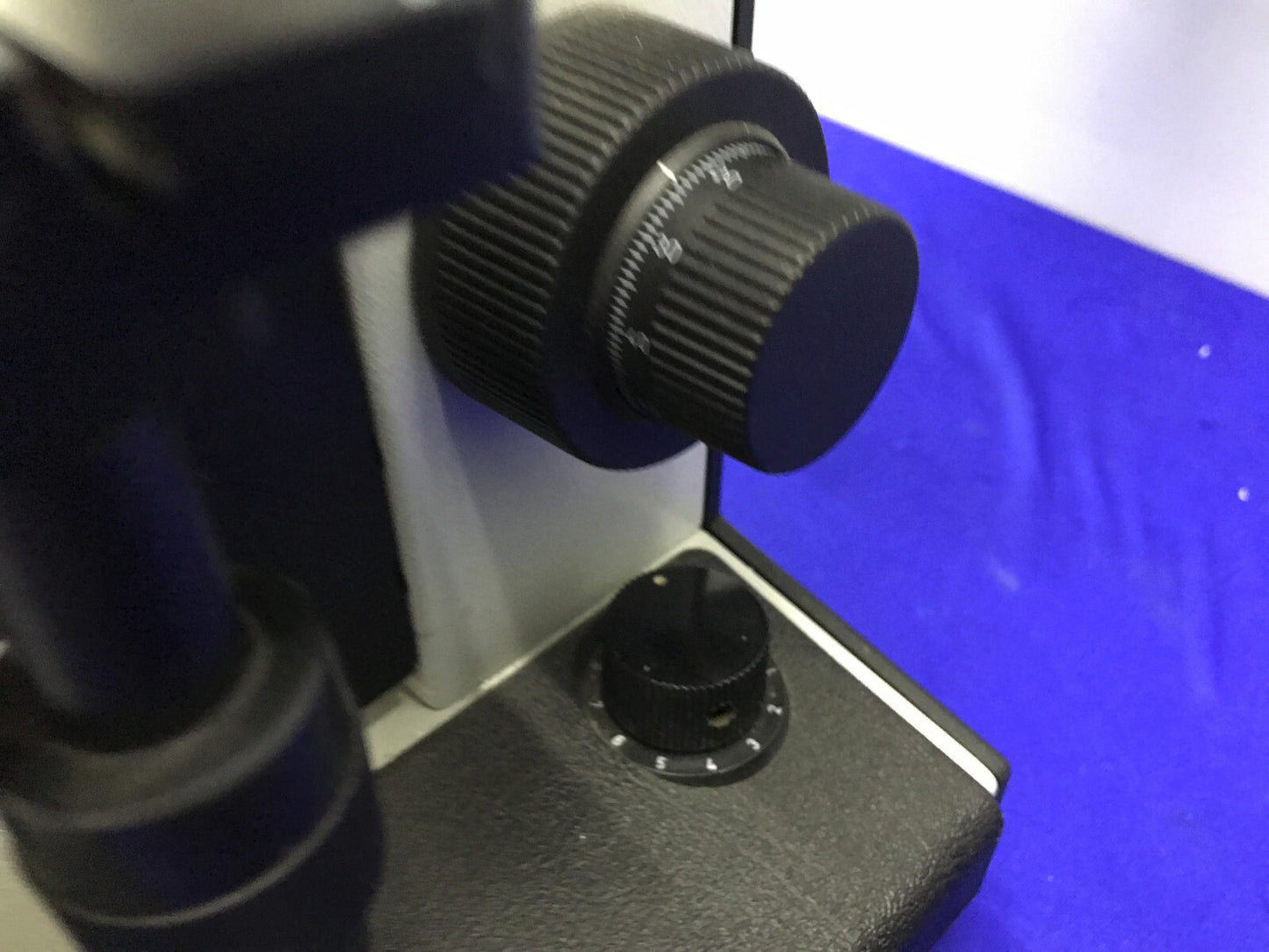 Réparation de pièces de microscope composé LEITZ LABORLUX S WILD LEITZ GMBH 020-505.030 