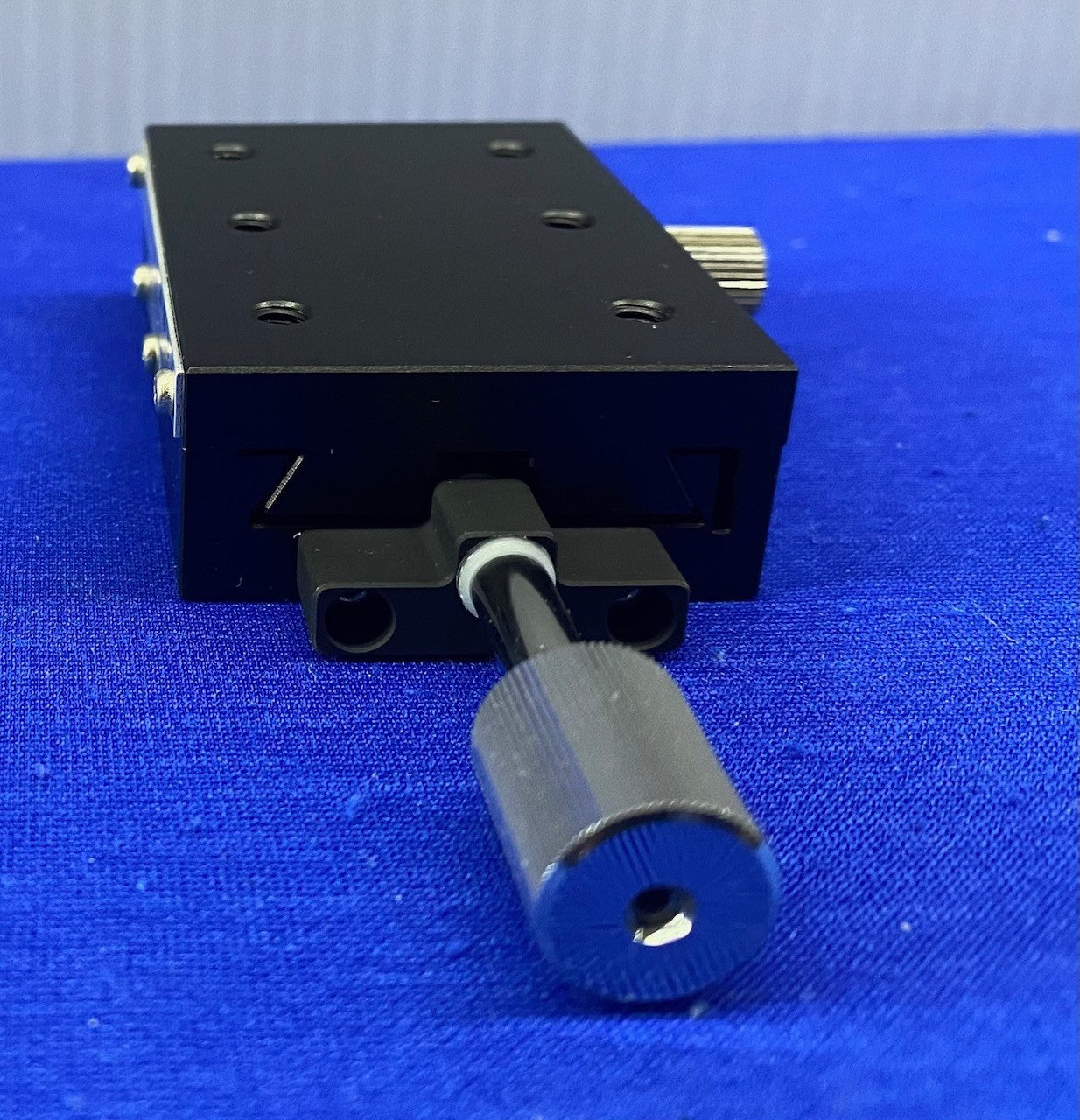 MISUMI XSLC60 MANUAL X-AXIS STAGE RECTANGULAR DOVETAIL LOW PROFILE