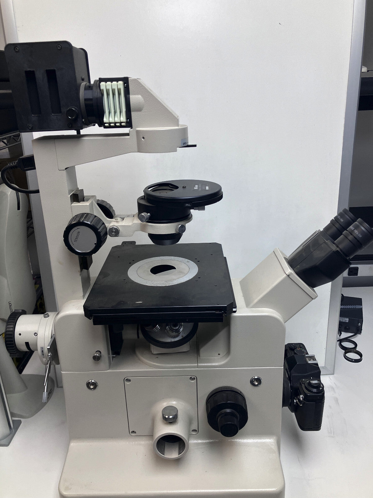 NIKON DIAPHOT INVERTED MICROSCOPE  1.3-40 X MAGNIFICATION FOR PARTS REPAIR