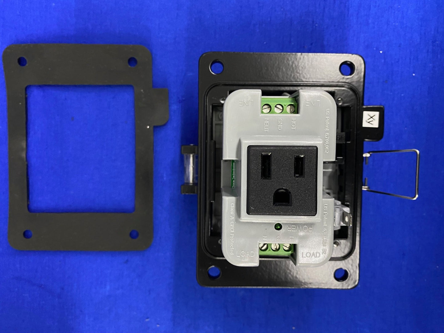 GRACE PORT® P-Q17-K2RF3 N4X RJ45 F-F/ GFCI 3A CB GFCI INSIDE-OUTLET PANEL MOUNT