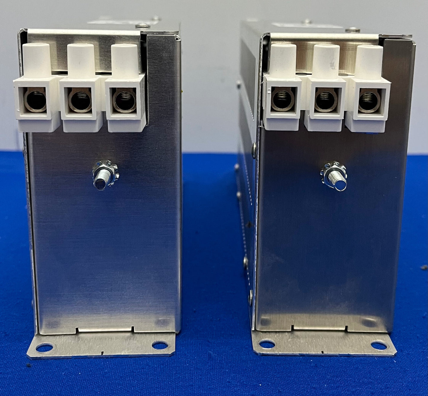 Allen Bradley AB 2198 KINETIX 5700 ENC LIJNFILTER 2198-DBR20-F SER A - HOEVEELHEID 2