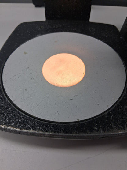 Leica StereoZoom 4 Microscope w/ 10X Eyepieces Stand & Light 7-30X Magnification