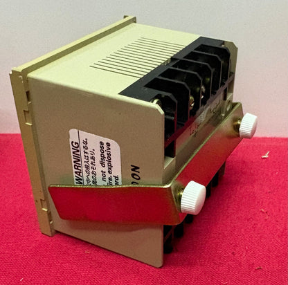 OMRON TIME SWITCH H5S-B 250VAC 10A 100-250