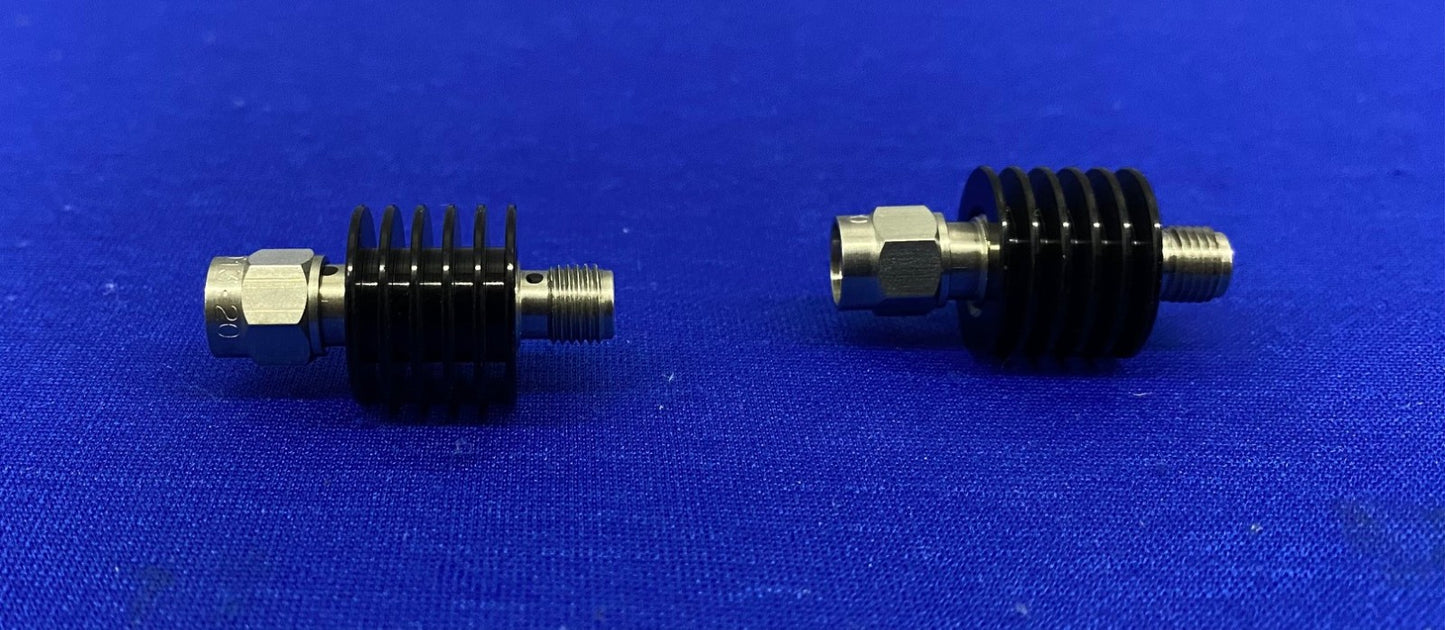 PE PASTERNACK PE7013-20 FIXED ATTENUATOR 20 Db 5 W UP TO 18 GHz - 1 LOT QTY 2