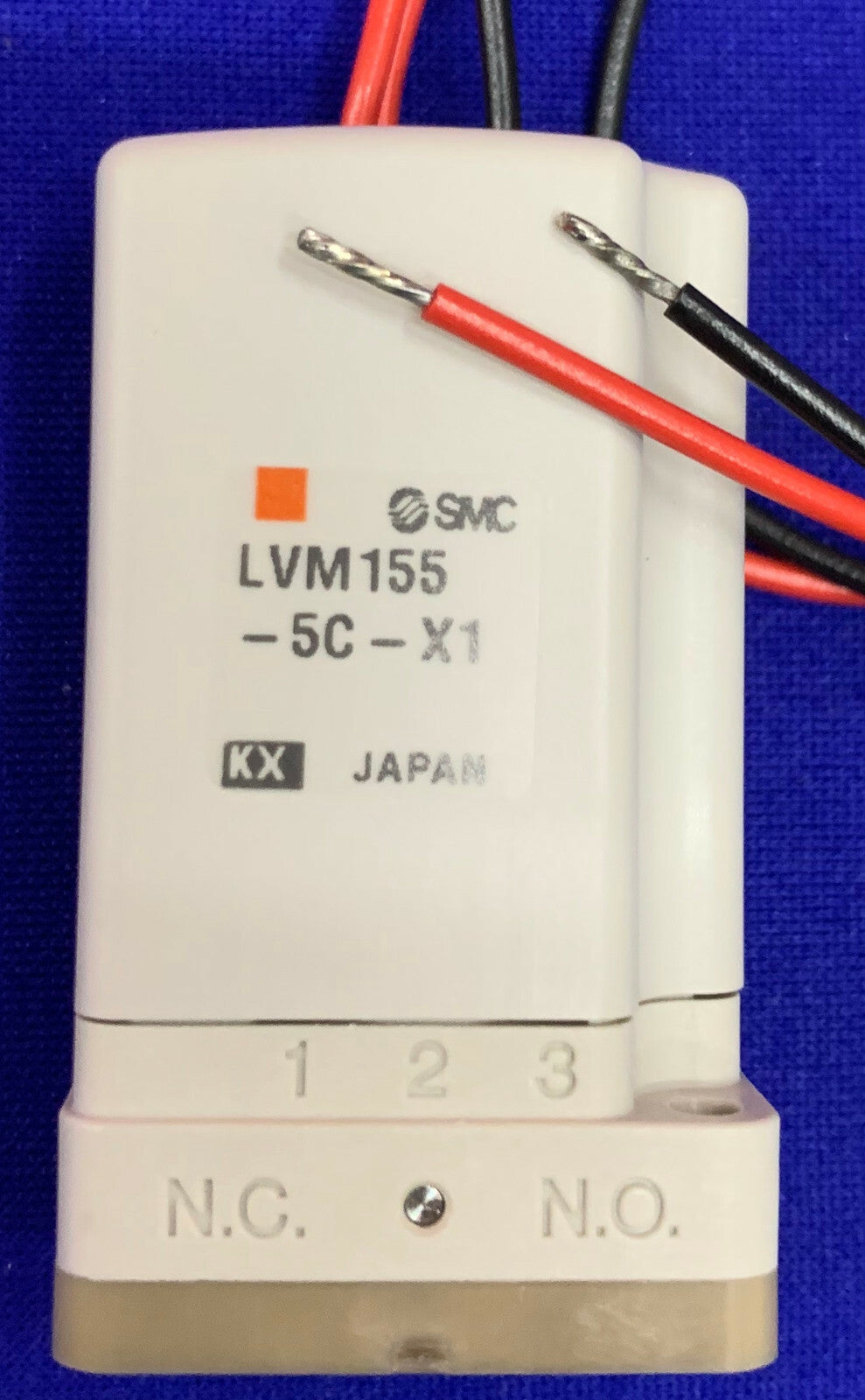 VÁLVULA QUÍMICA DE 2 PUERTOS SMC LVM155-5C-X1