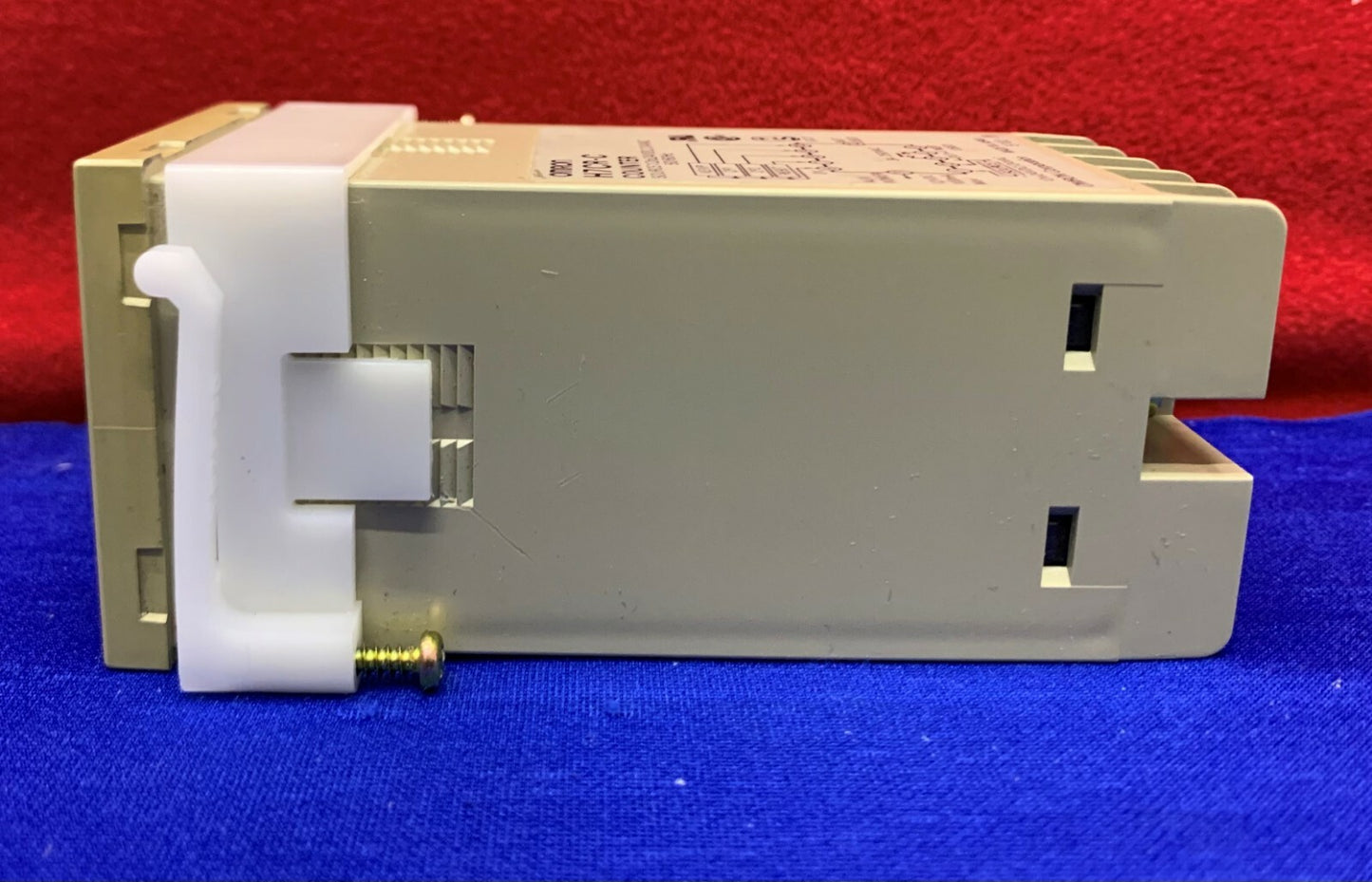 Compteur numérique Omron H7CR-C 12 à 24 V CC/24 V CA 50/60 Hz 